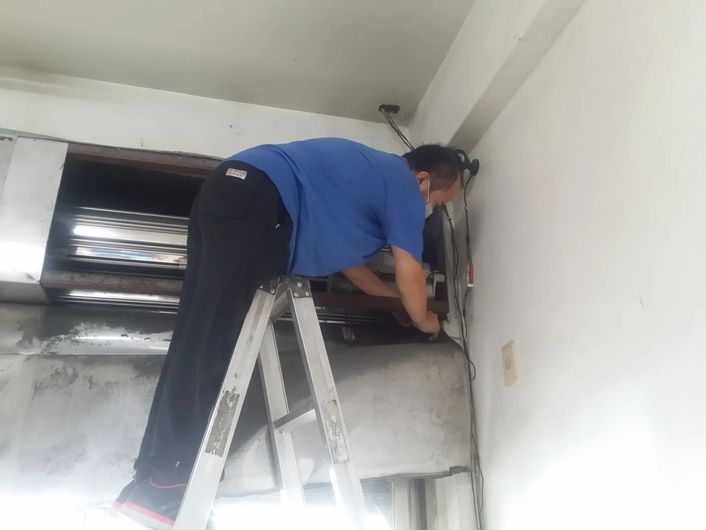 Sửa chữa bảo dưỡng Cửa Cuốn